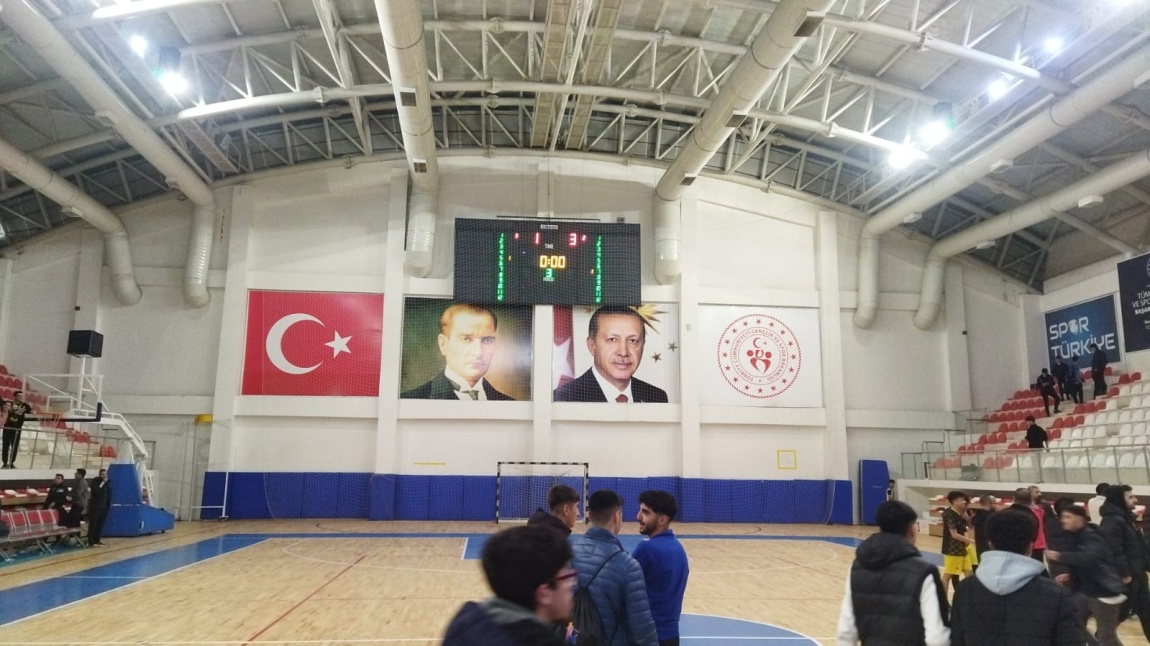 Tebrikler !!!! Batman Anadolu Lisesi : Liseler Arası Futsal Final Maçı Şampiyon B.A.L